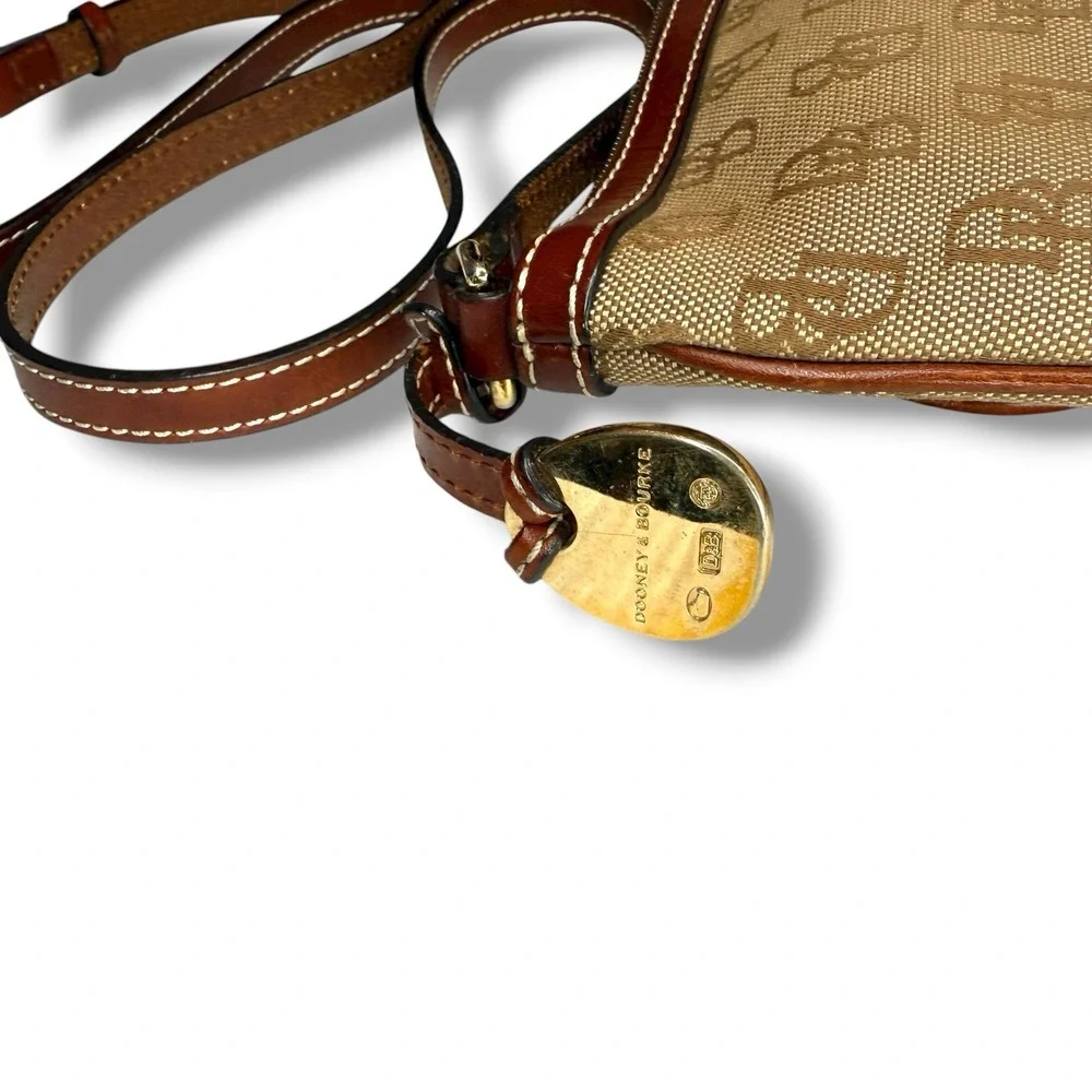 VTG Dooney and Bourke Y2K‎ Letter Carrier Signature Monogram Crossbody Bag Purse - Picture 4 of 15